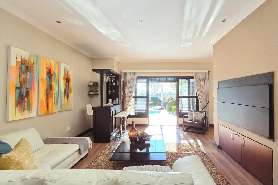 3 Bedroom Property for Sale in Graanendal Western Cape